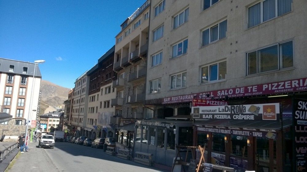 Apartamentos Pie De Pistas Mikka 3000 Pas De La Casa Kültér fotó
